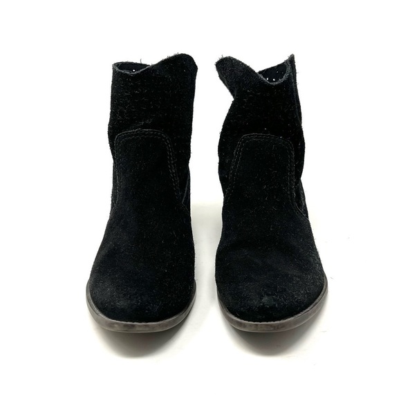 American Eagle Outfitters Black Suede Perforated Ankle Booties Size 6 - Picture 2 of 8